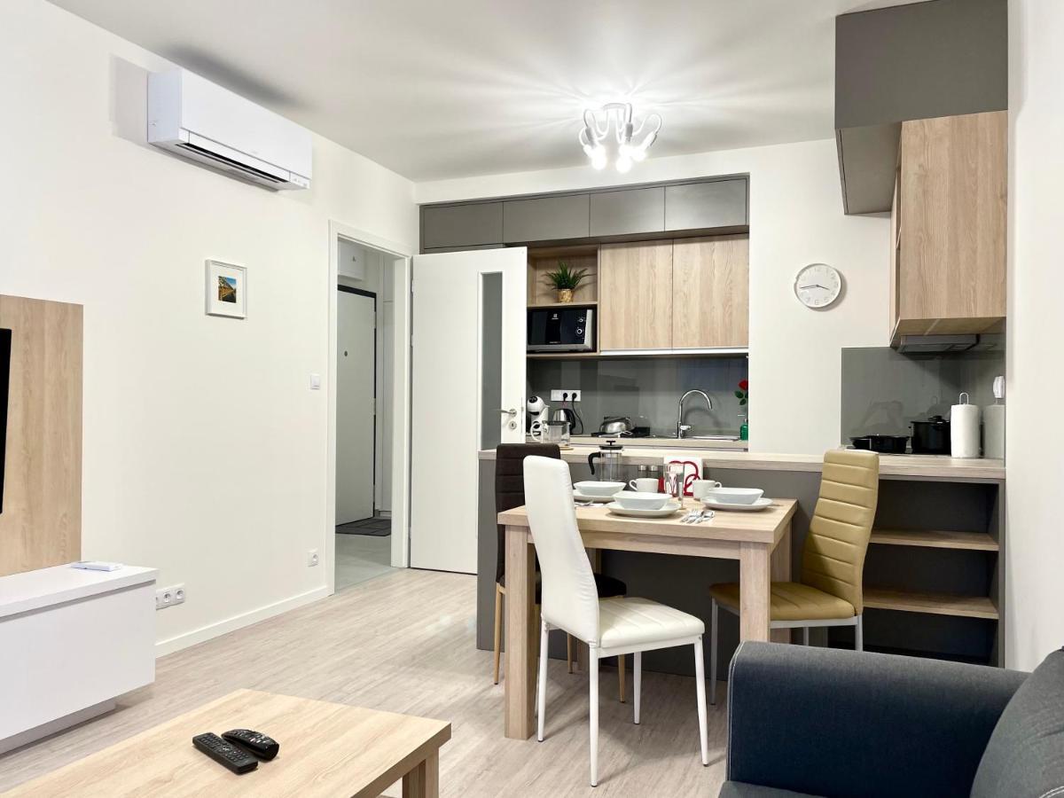 Central Stay Bratislava Ngoại thất bức ảnh