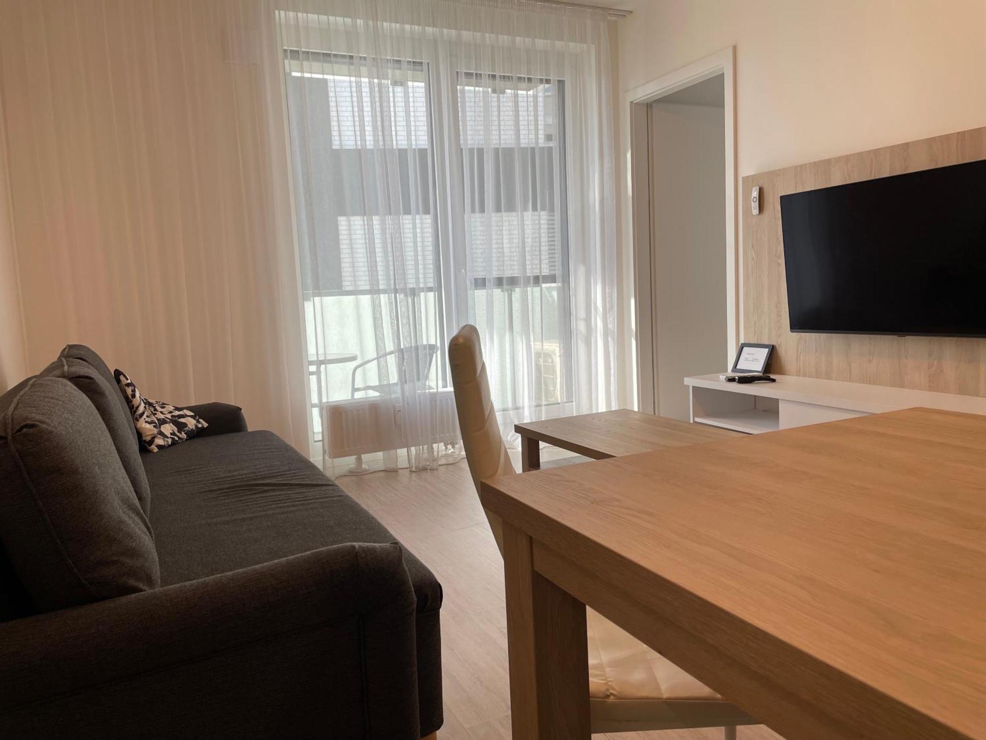 Central Stay Bratislava Ngoại thất bức ảnh