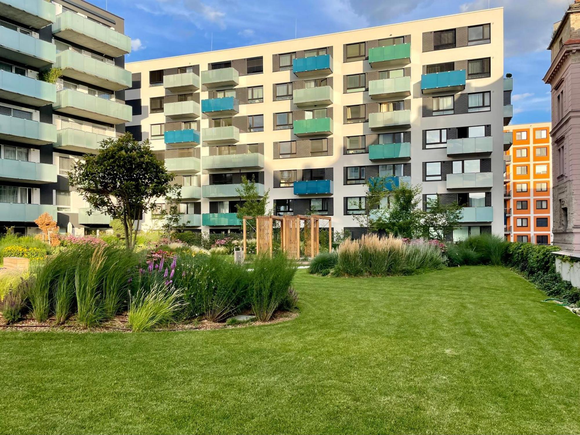 Central Stay Bratislava Ngoại thất bức ảnh